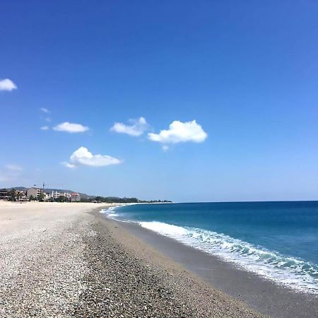 La Mansarda Apartment Marina di Gioiosa Ionica Bagian luar foto
